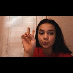 Meet your Posher, Danika